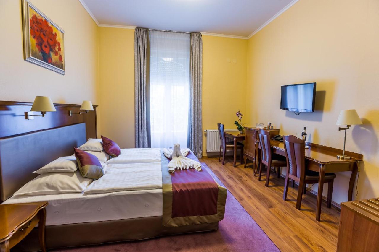 Pannonia 1893 Premium Hotel Sopron Exterior photo